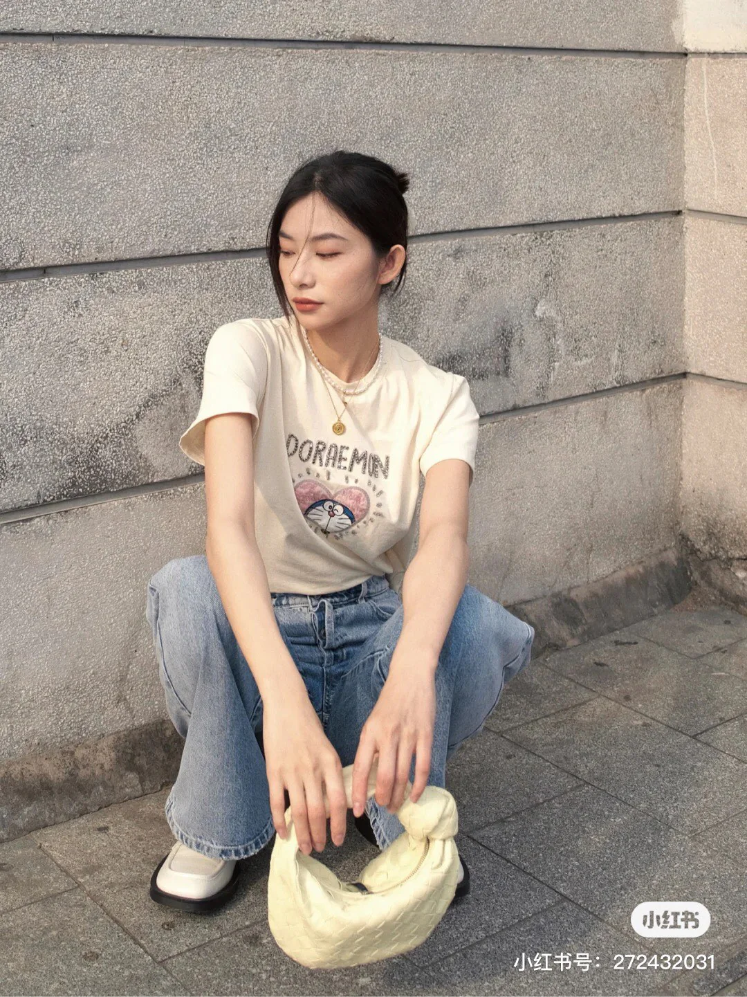 Мини-сумочка BV Mini Jodie в виде круассана - Фото на фото - 1