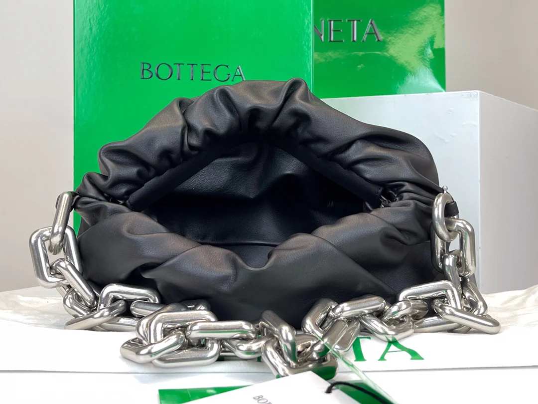 Сумка-мешок BV The Chain Pouch Cloud Bag - 31x12x16 см