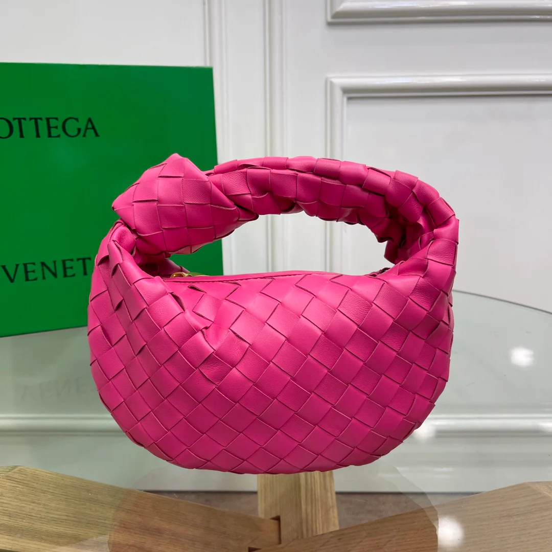 Плетеная круглая сумка-хобо BV Jodie с узлом - Размер 27x22x3 см - 4 шт.