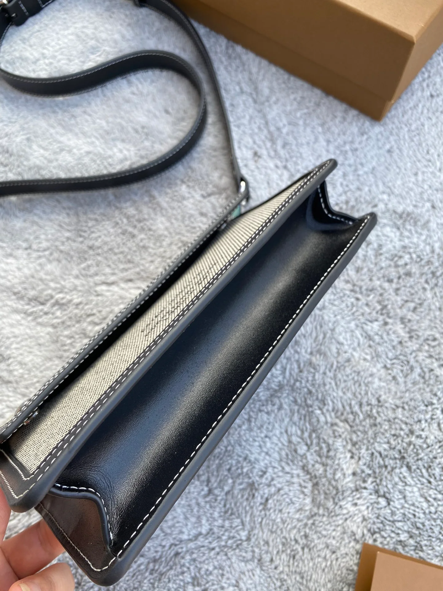 Burberry - Новейшая изысканная сумка через плечо