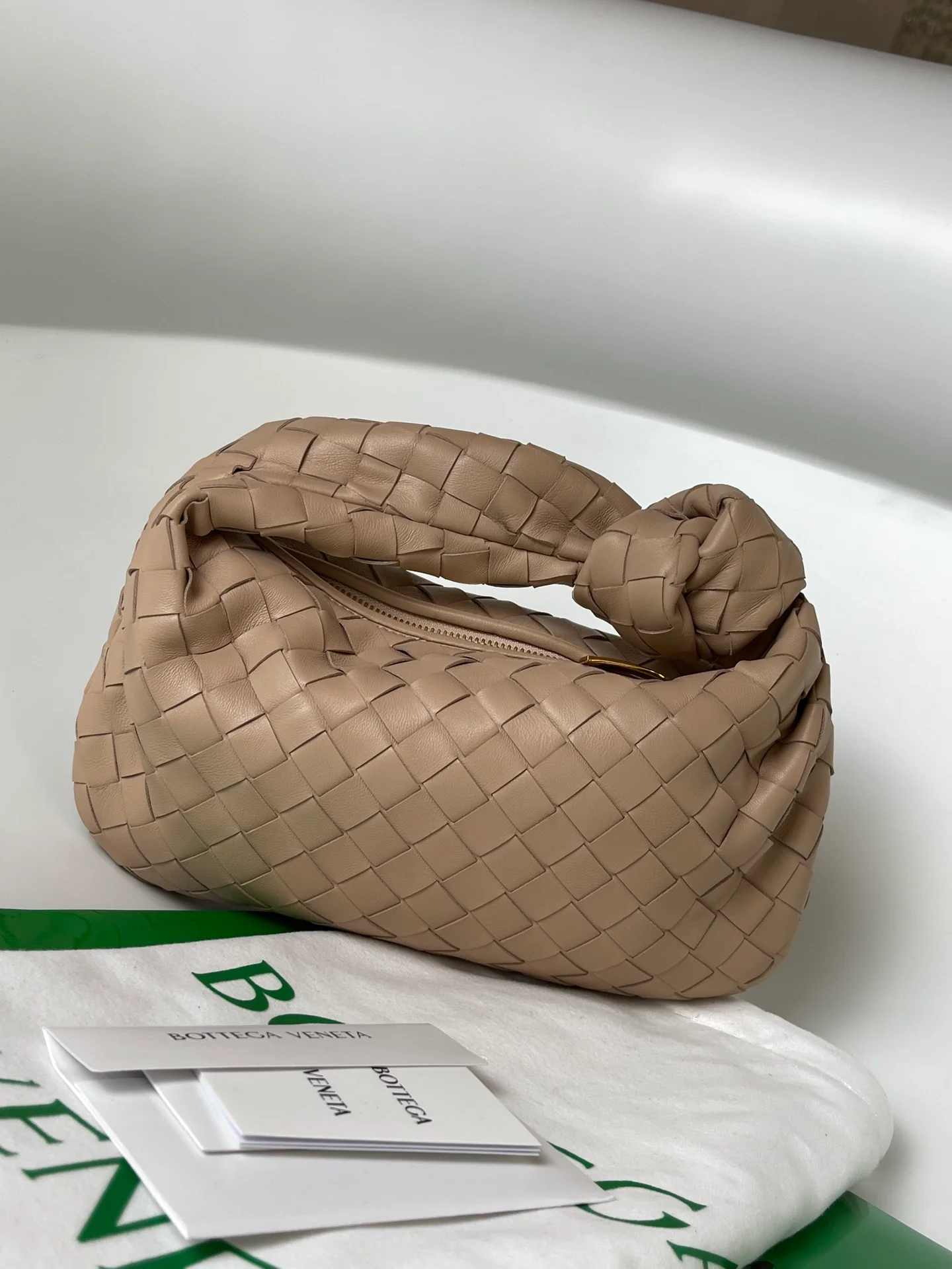 Сумка BV Mini Jodie Croissant Bag, s27x9x23cm-2