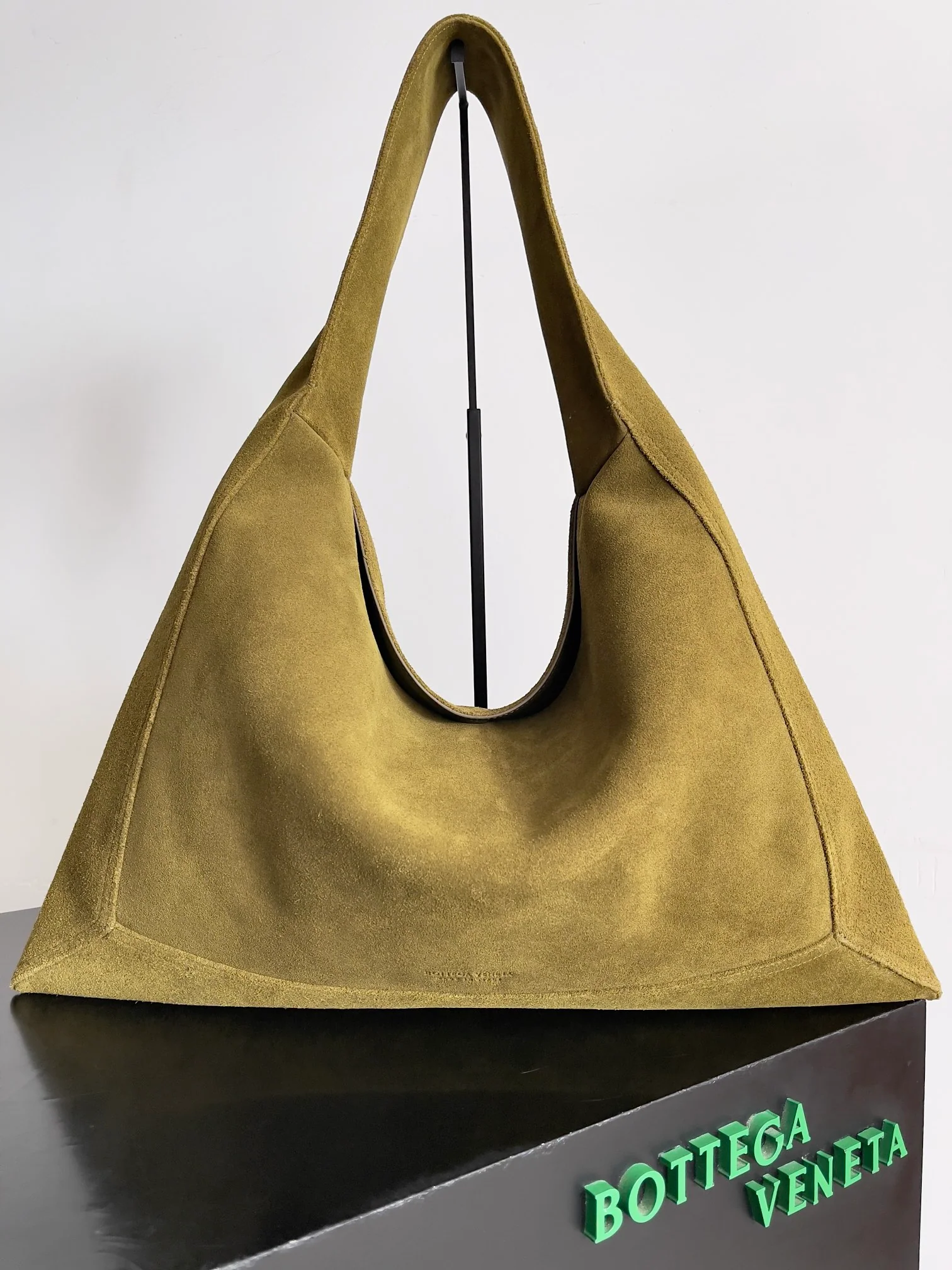 Сумка-тоут BV через плечо - Замша - Горчично-зеленый