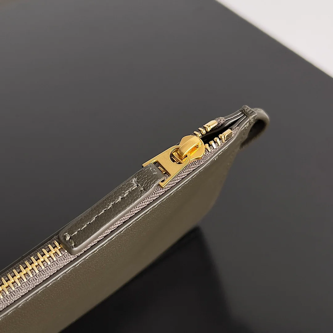 Прямоугольная сумка-тоут BV