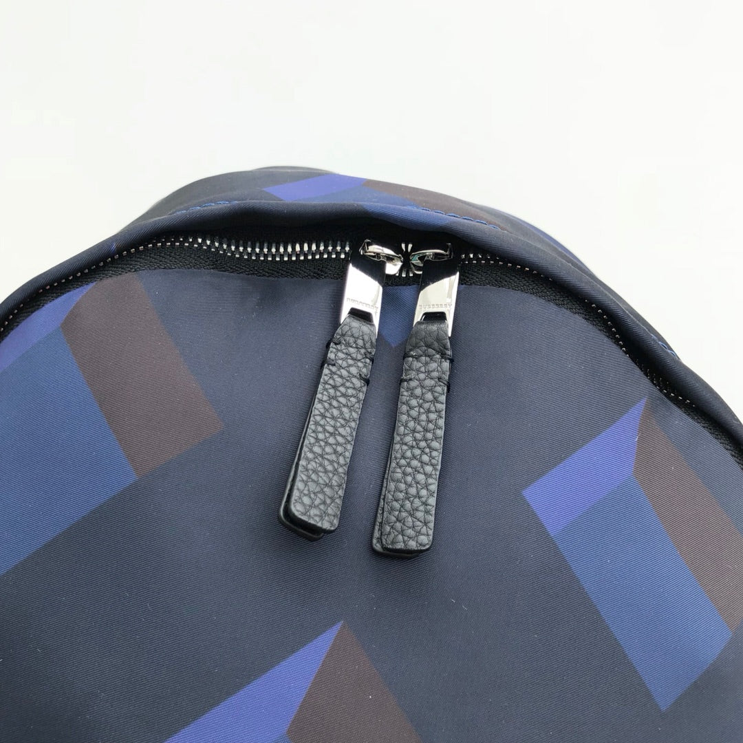 Burberry - Новый рюкзак