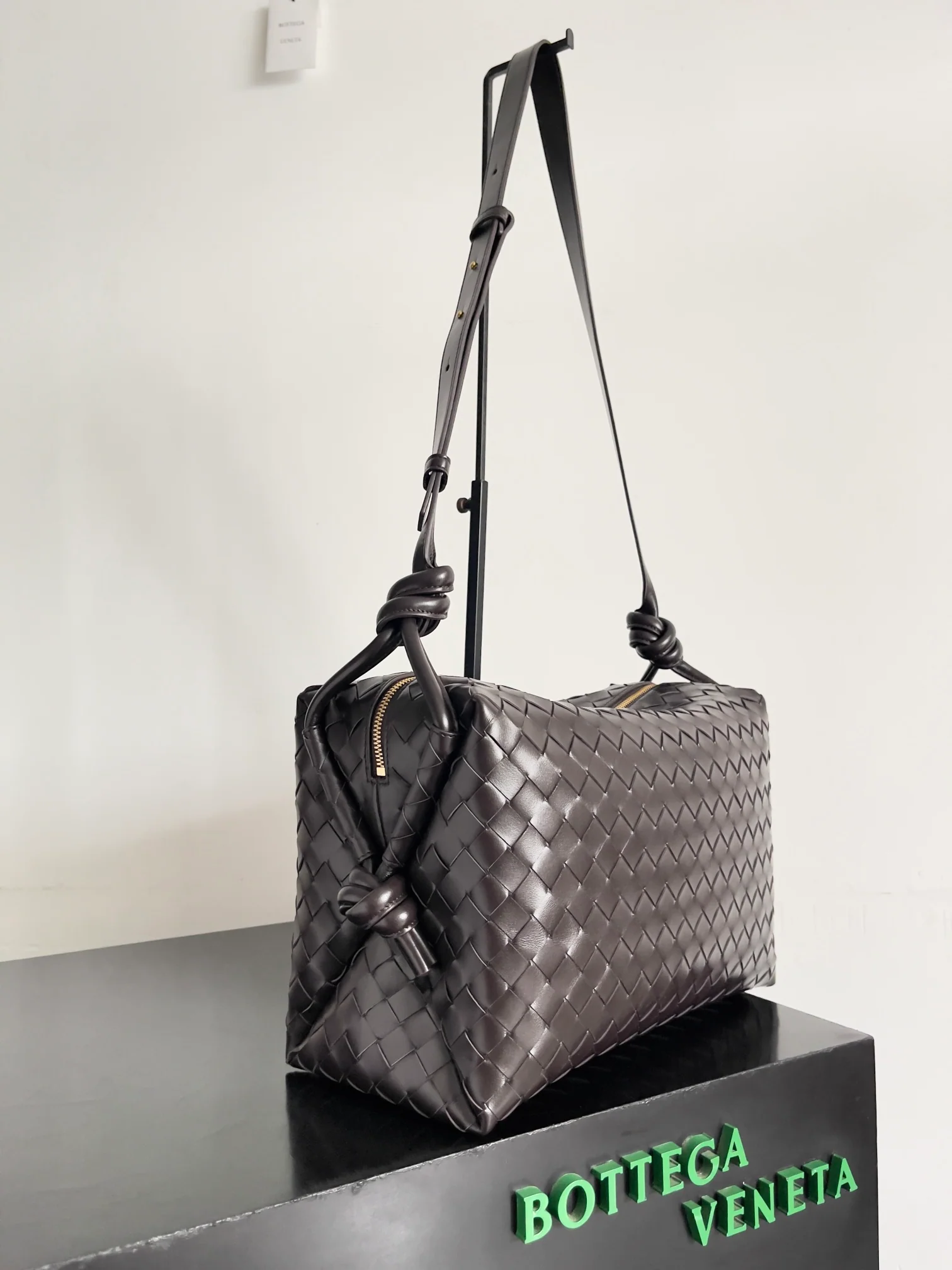 BV-loop-weekender-medium backpack