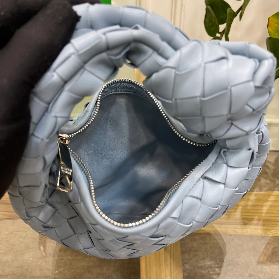 Плетеная круглая сумка-хобо BV Jodie с узлом - Размер 27x22x3 см - 14