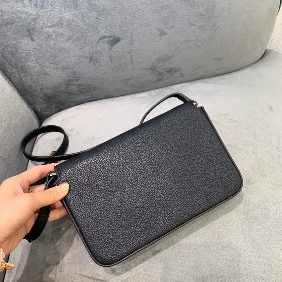 Burberry - Новая сумка через плечо Note - Черная