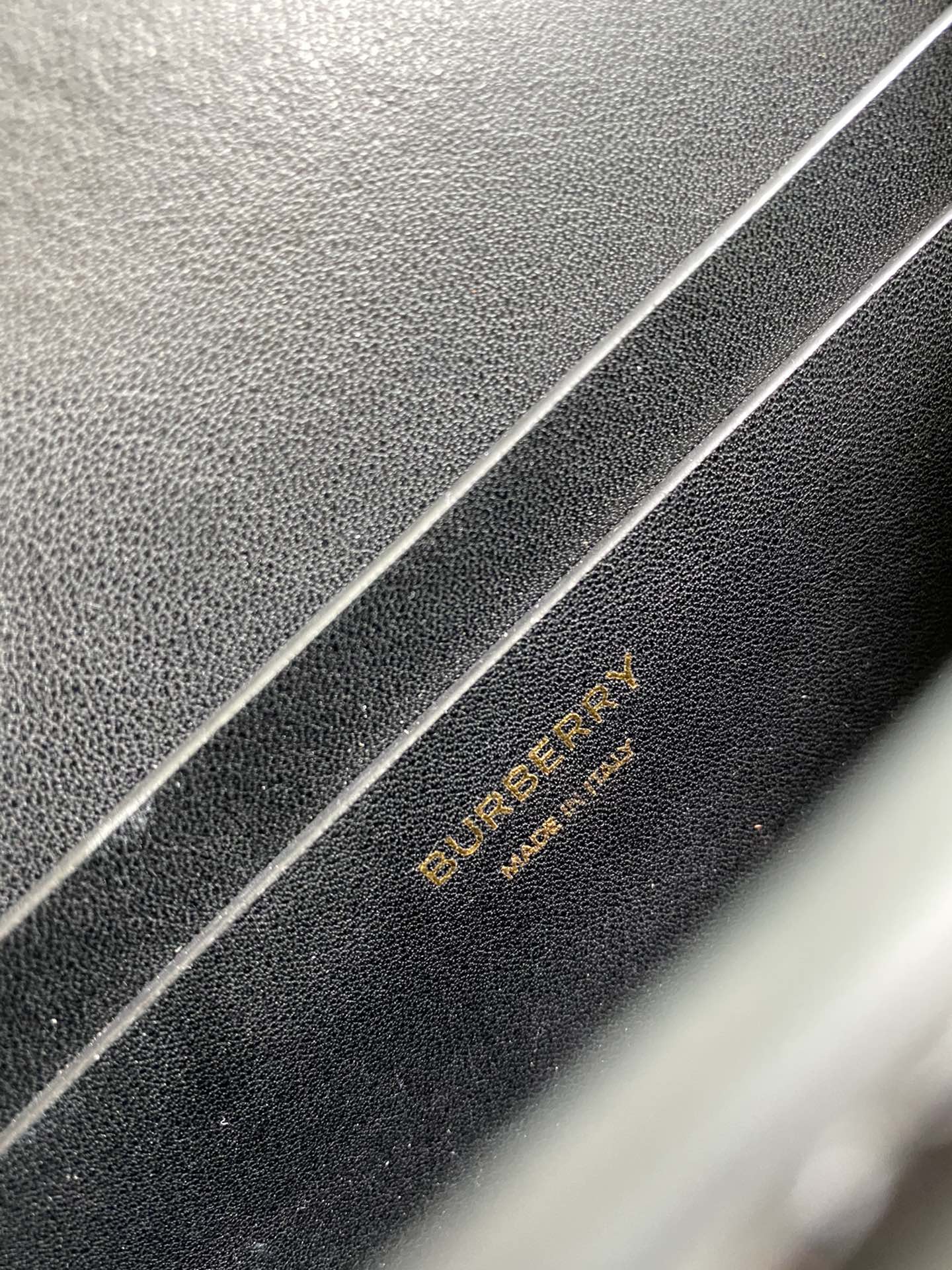 Сумка Burberry Grace через плечо