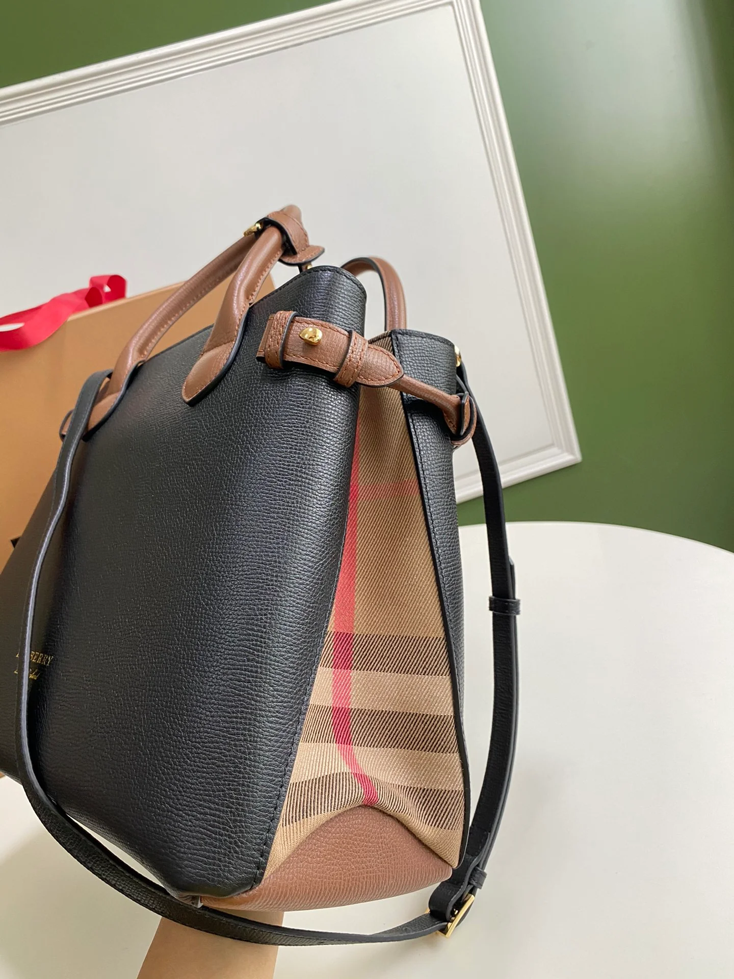 Сумка-тоут Burberry The Banner - черная