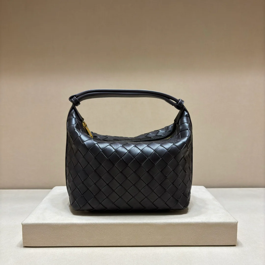 Сумка-бенто BV-Nappa из овечьей кожи - черная