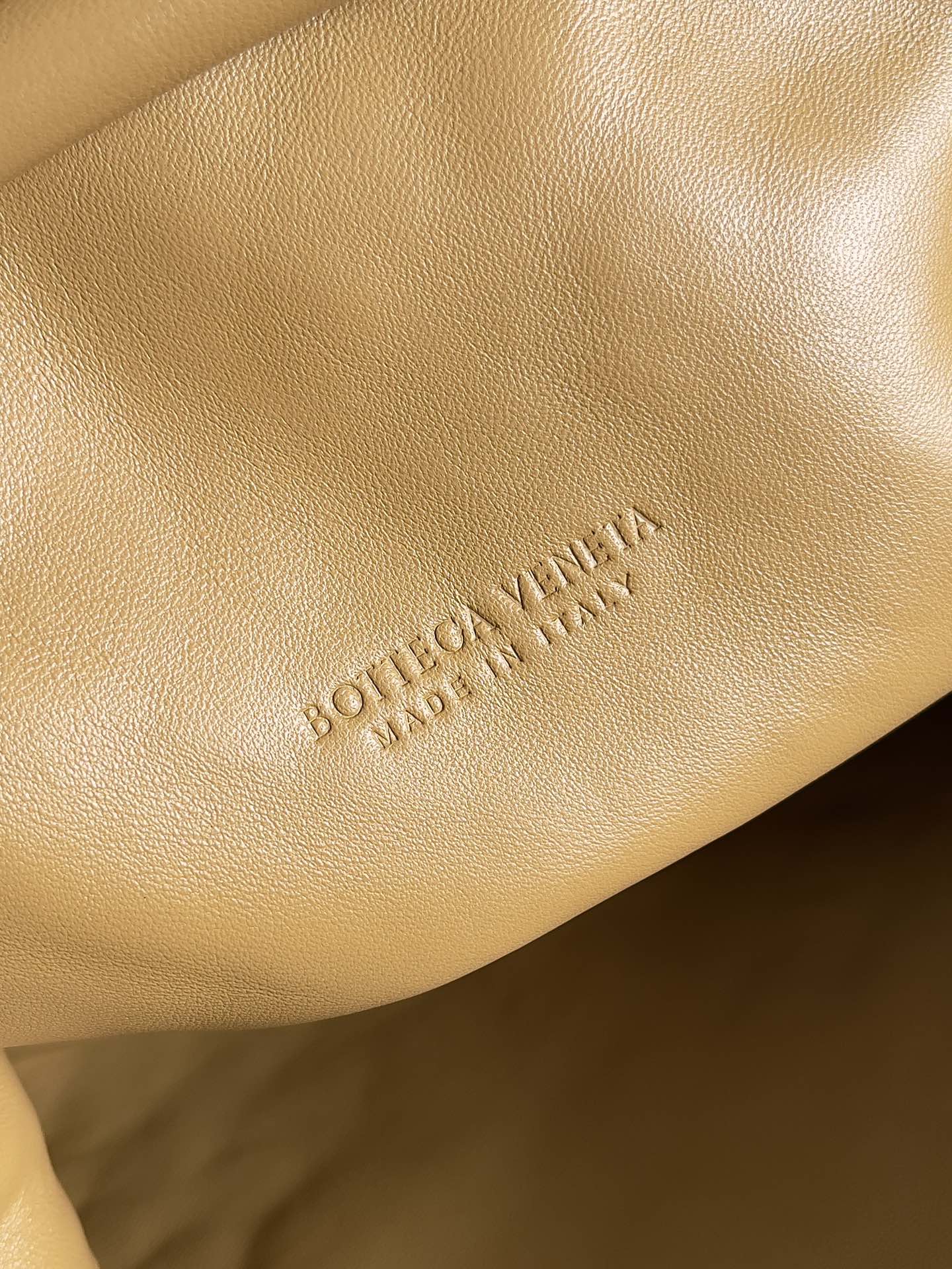 BV-lauren-clutch-chain clutch-khaki