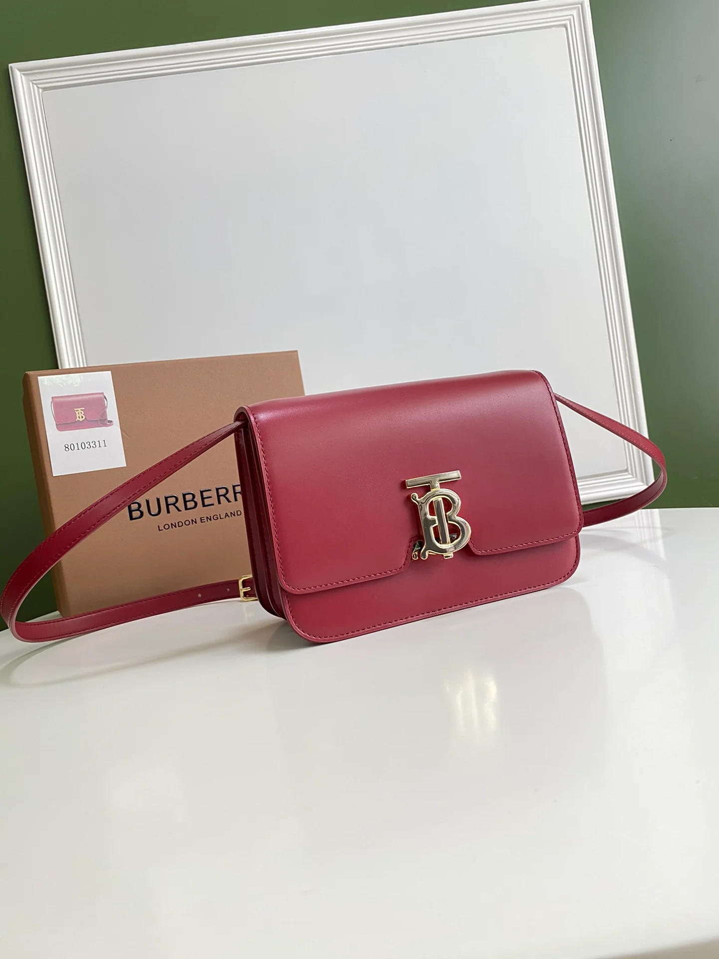 Сумка-письмо из коллекции Burberry TB - красная