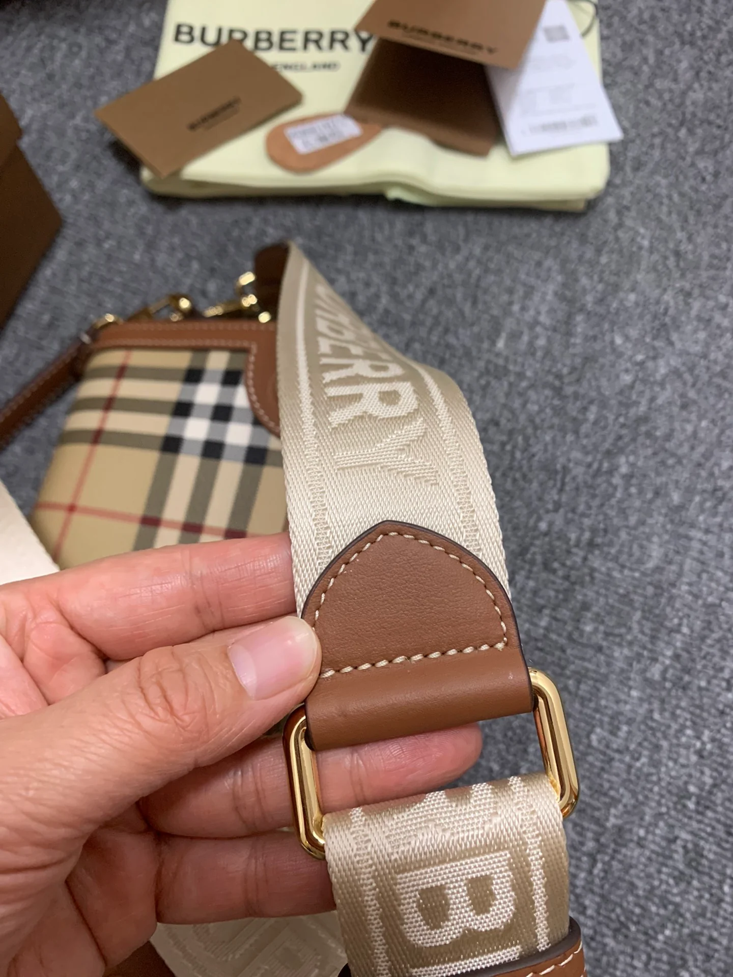 Сумка-багет Burberry Retro Check