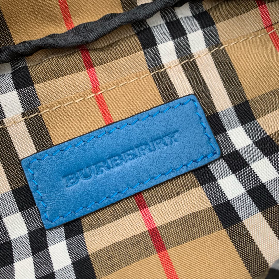 Burberry - Новая простая поясная сумка