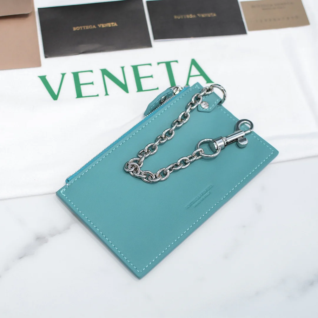 Сумка-чехол BV Cloud Bag Pouch Series - из гладкой телячьей кожи - 23x13x8 см - 1 шт.