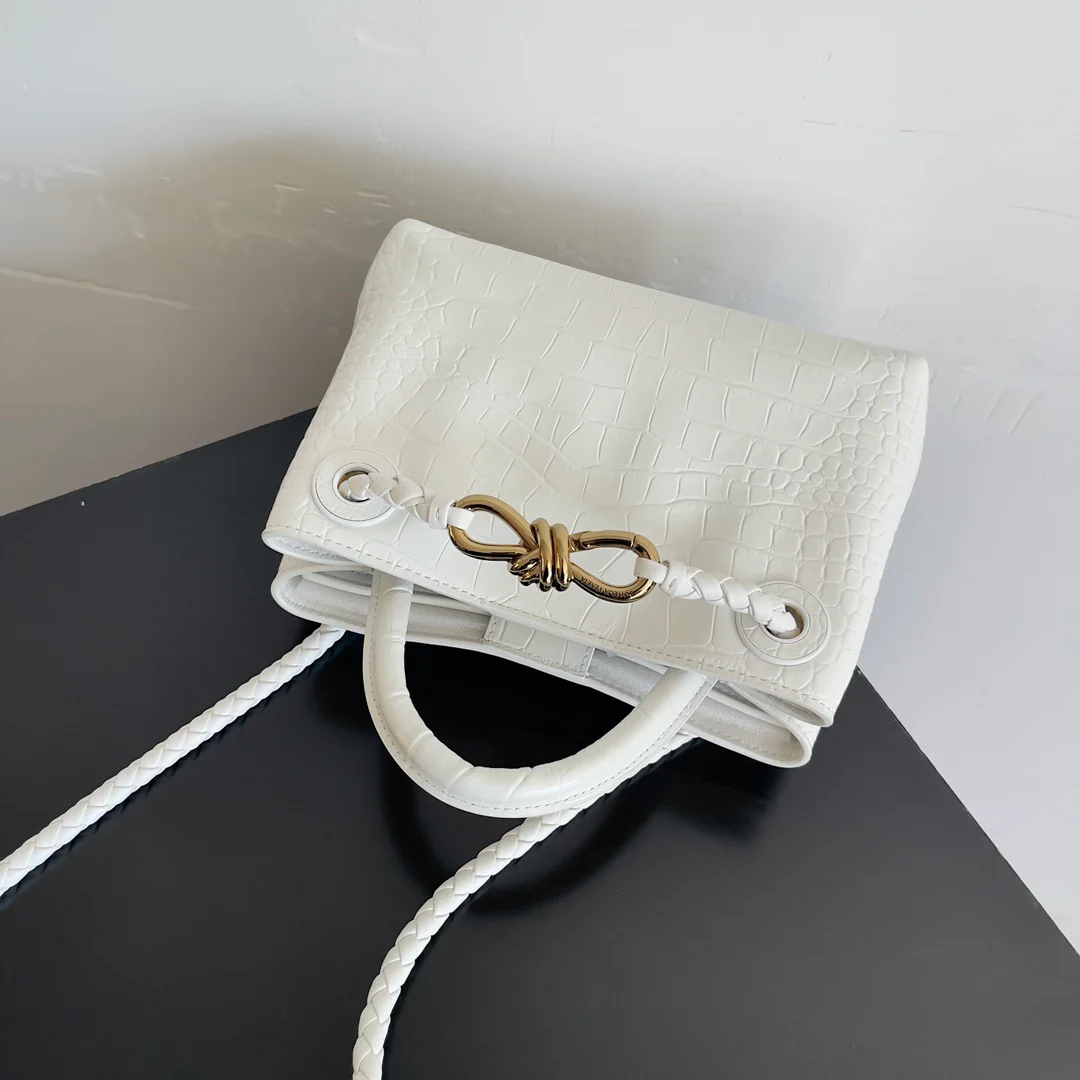 BV - Сумка Andiamo из кожи аллигатора - Белая