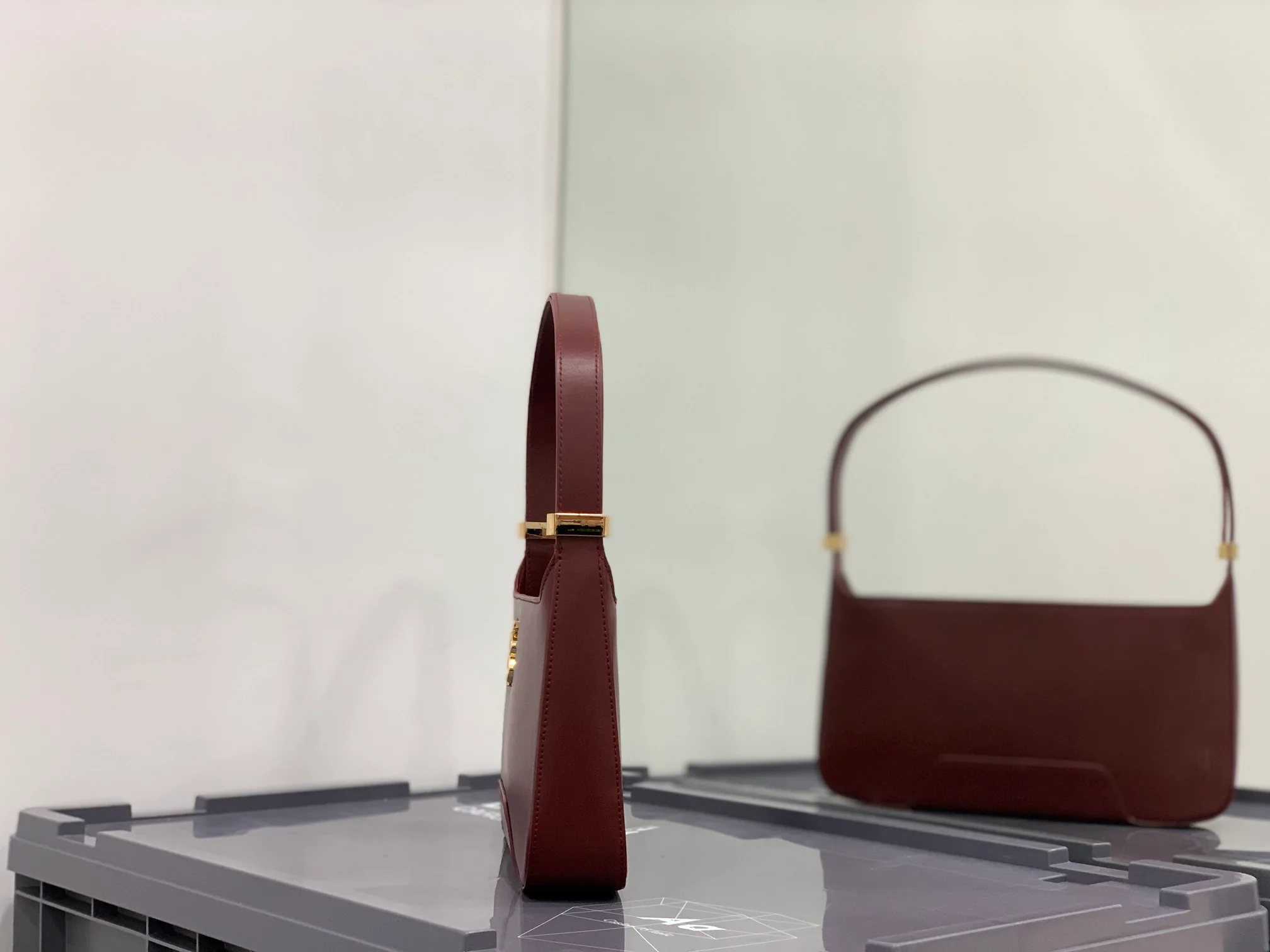 Burberry - Новая сумка через плечо TB - Бордовая