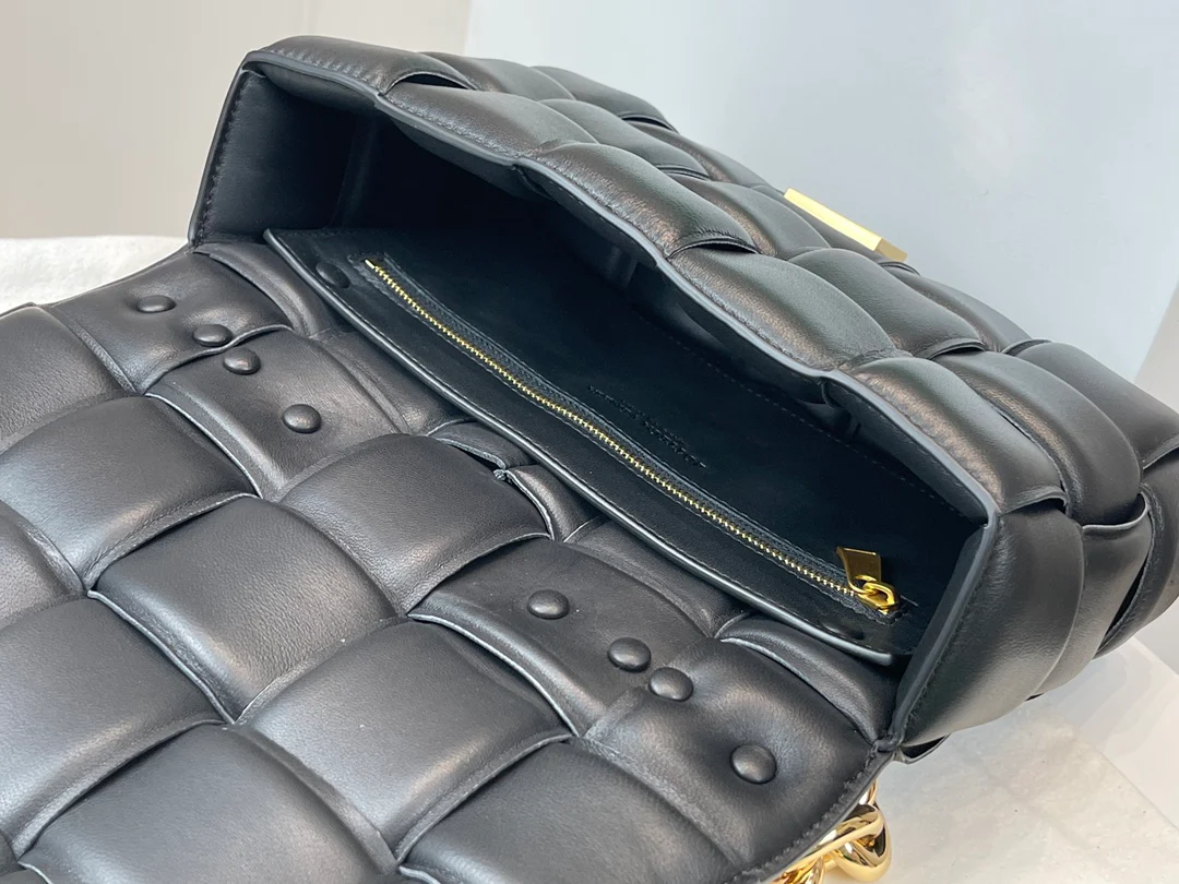 Плетеная сумка BV в виде кассеты, квадратная сумка на цепочке, из овечьей кожи, 27х10х18 см.