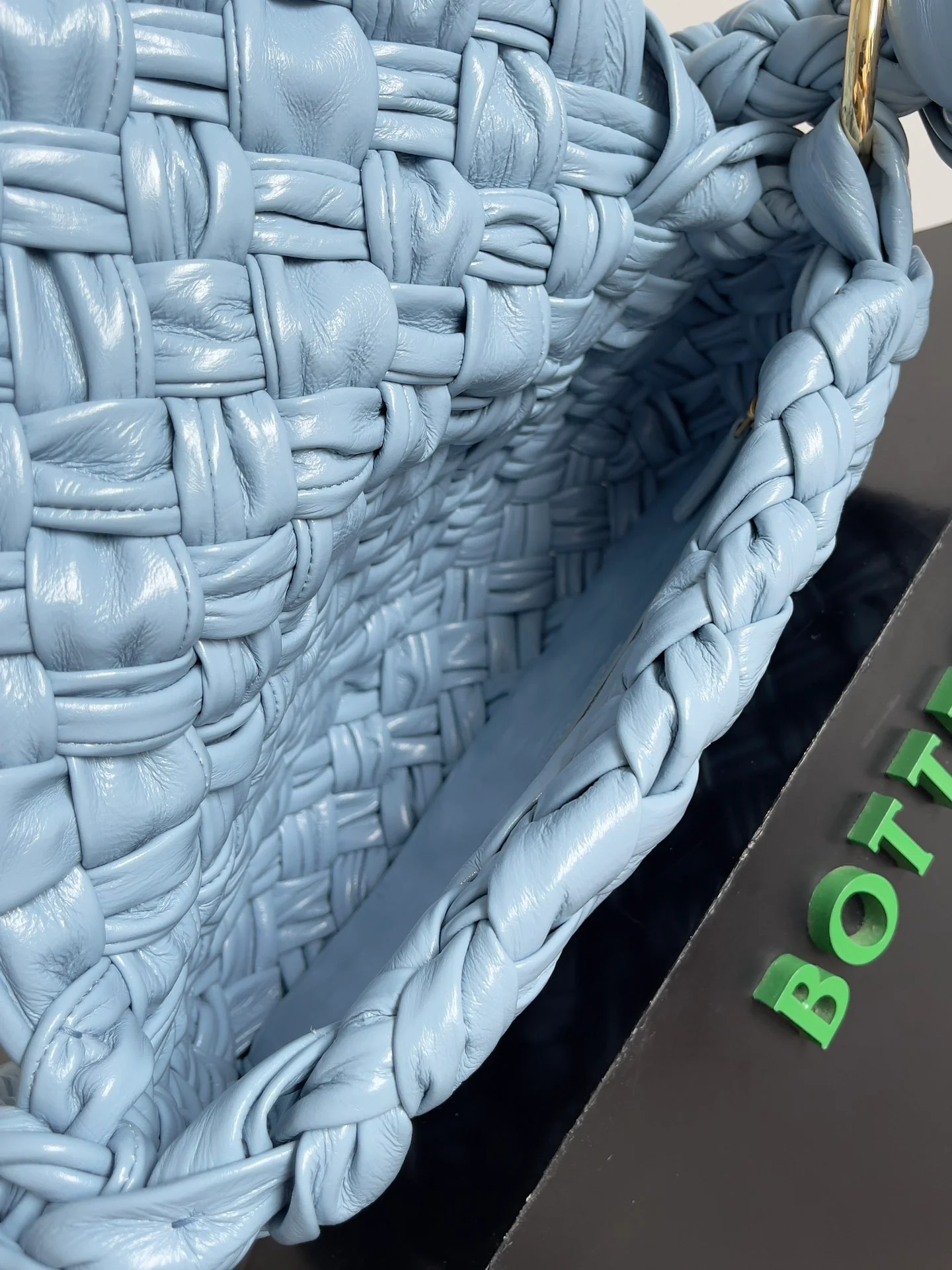 BV-kalimero-citta-underarm knotted bag-patterned blue