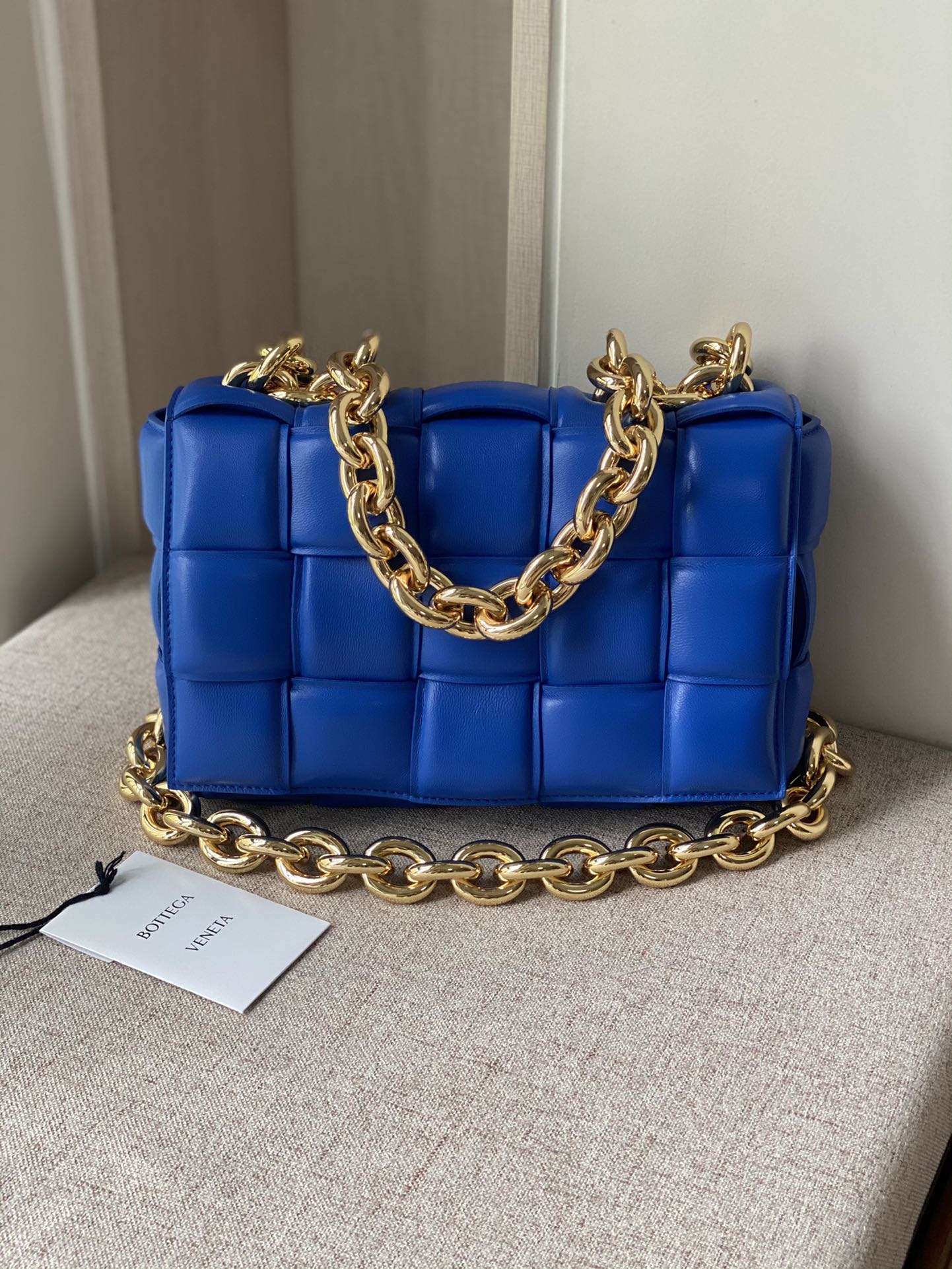 Плетеная сумка BV в виде кассеты, квадратная сумка на цепочке, размер 27х10х18 см.