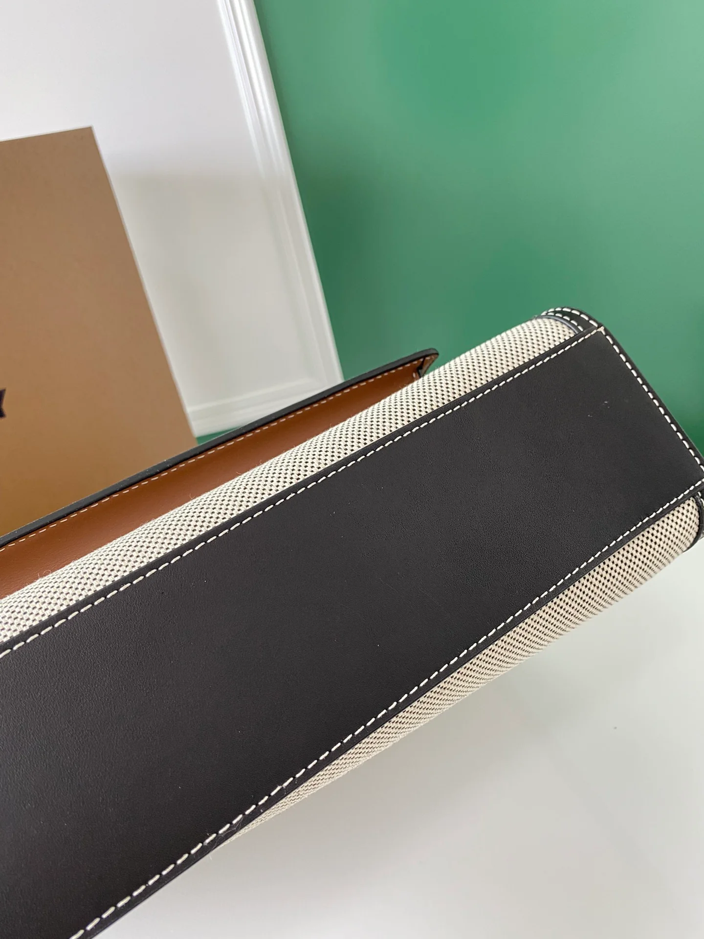 Большая черная холщовая сумка-тоут Burberry Select Canvas с принтом 