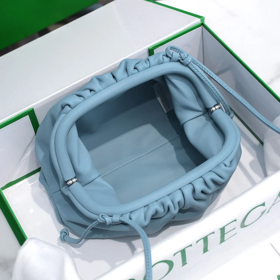 Сумка-чехол BV Cloud Bag Pouch Series - из гладкой телячьей кожи - 23x13x8 см - 2 шт.