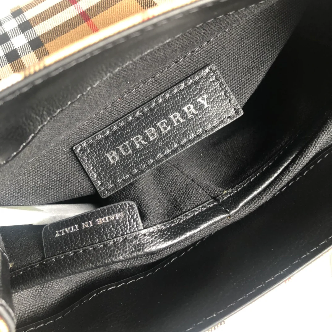 Сумка-тоут Burberry в винтажную клетку, маленькая, черная.