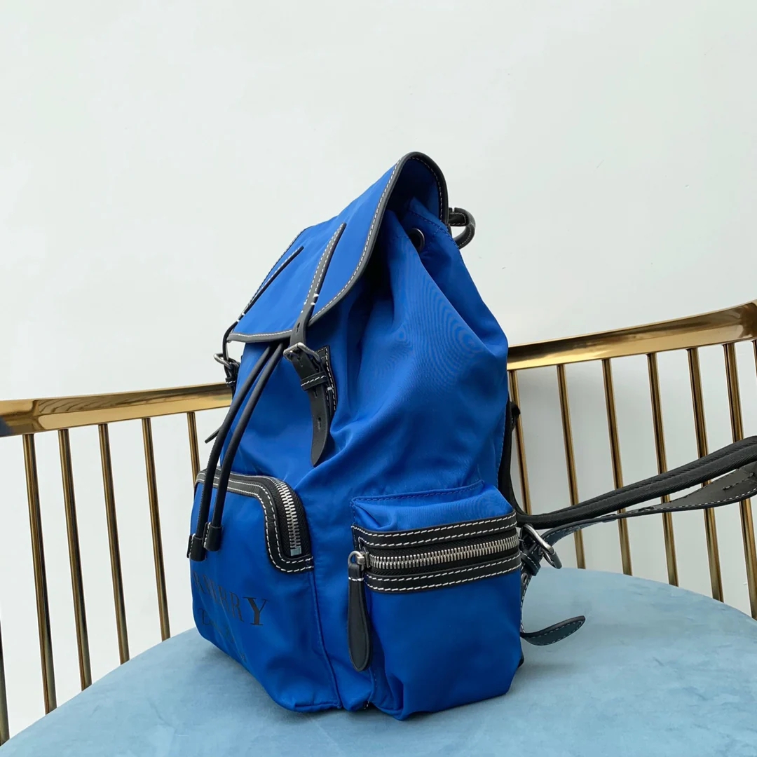 Burberry - Новинка мужского рюкзака в стиле милитари - Синий