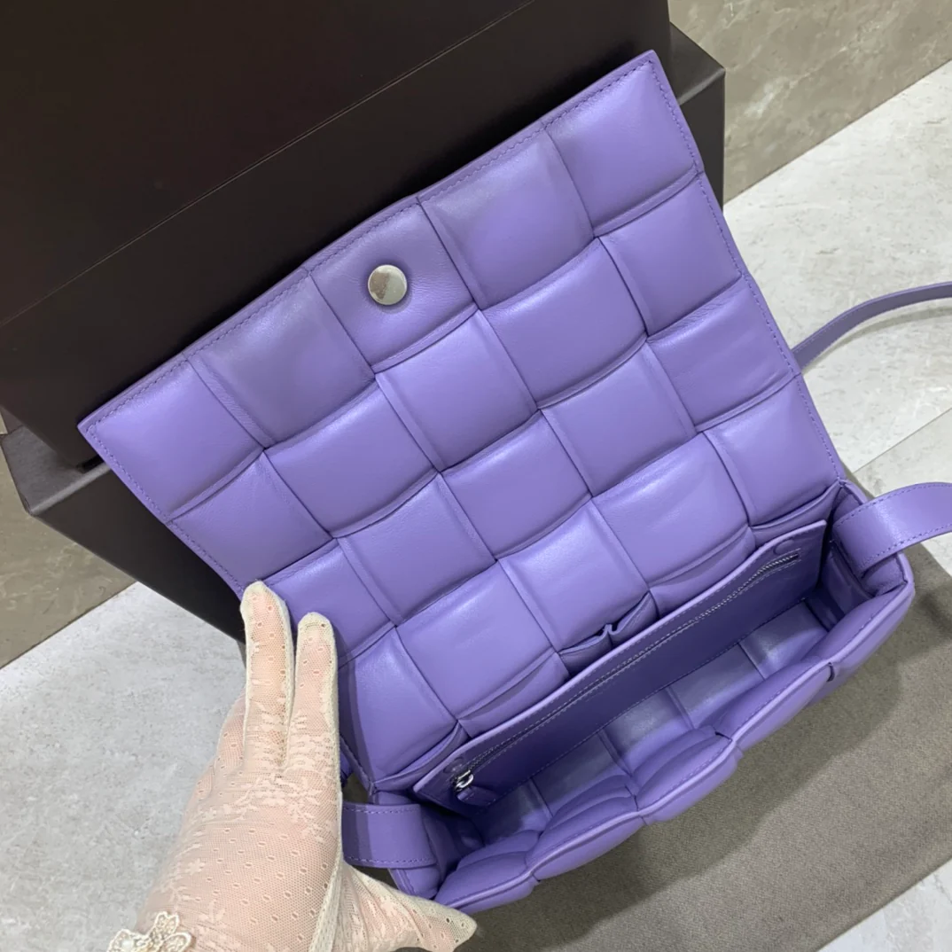 Сумка-мешок для кассет BV из плетеной кожи/подушка/телячья кожа/26х18х8 см/6