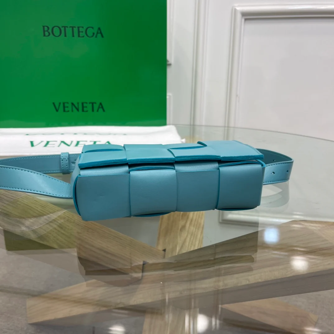 Сумка для кассет BV из плетеной овечьей кожи, 17 см x 5 см x 9 см x 5 см.