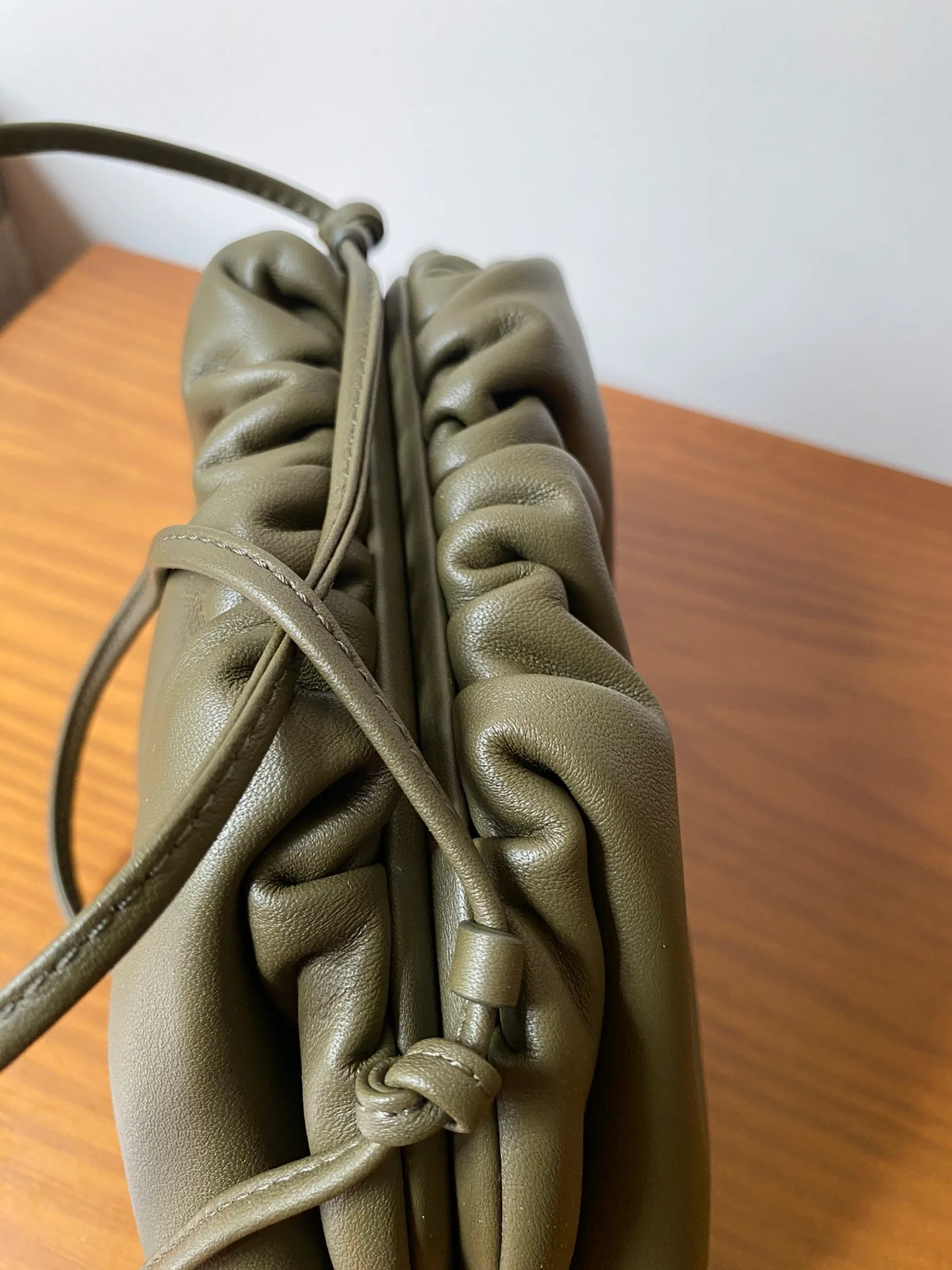 Сумка BV Cloud Bag - Кожа - 22x12x7 см - 4 шт.