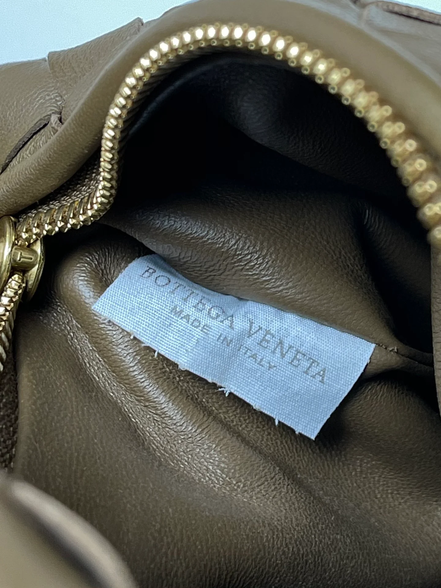 Сумка BV Mini Jodie Croissant Bag, 27x9x23 см.