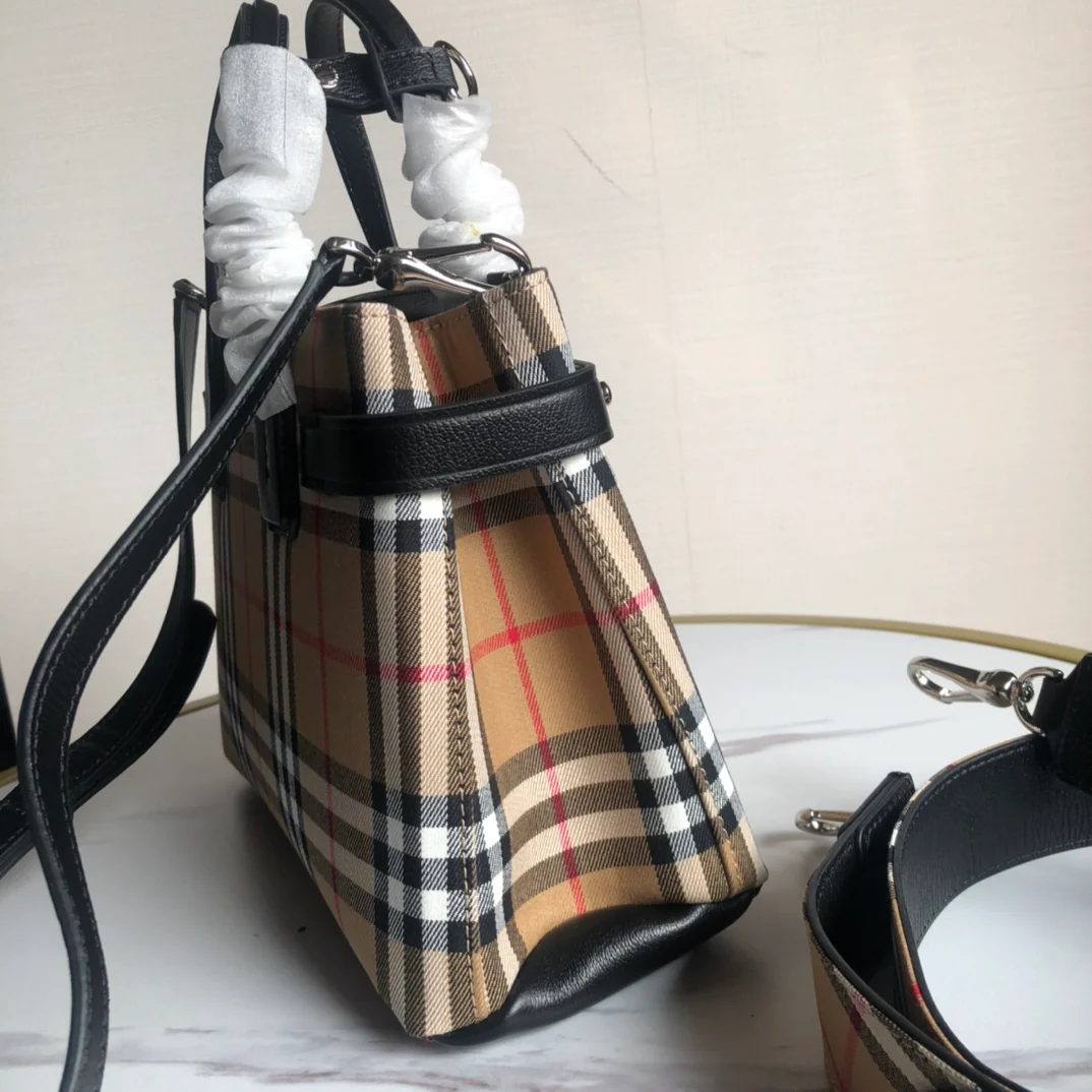 Сумка-тоут Burberry в винтажную клетку, маленькая, черная.