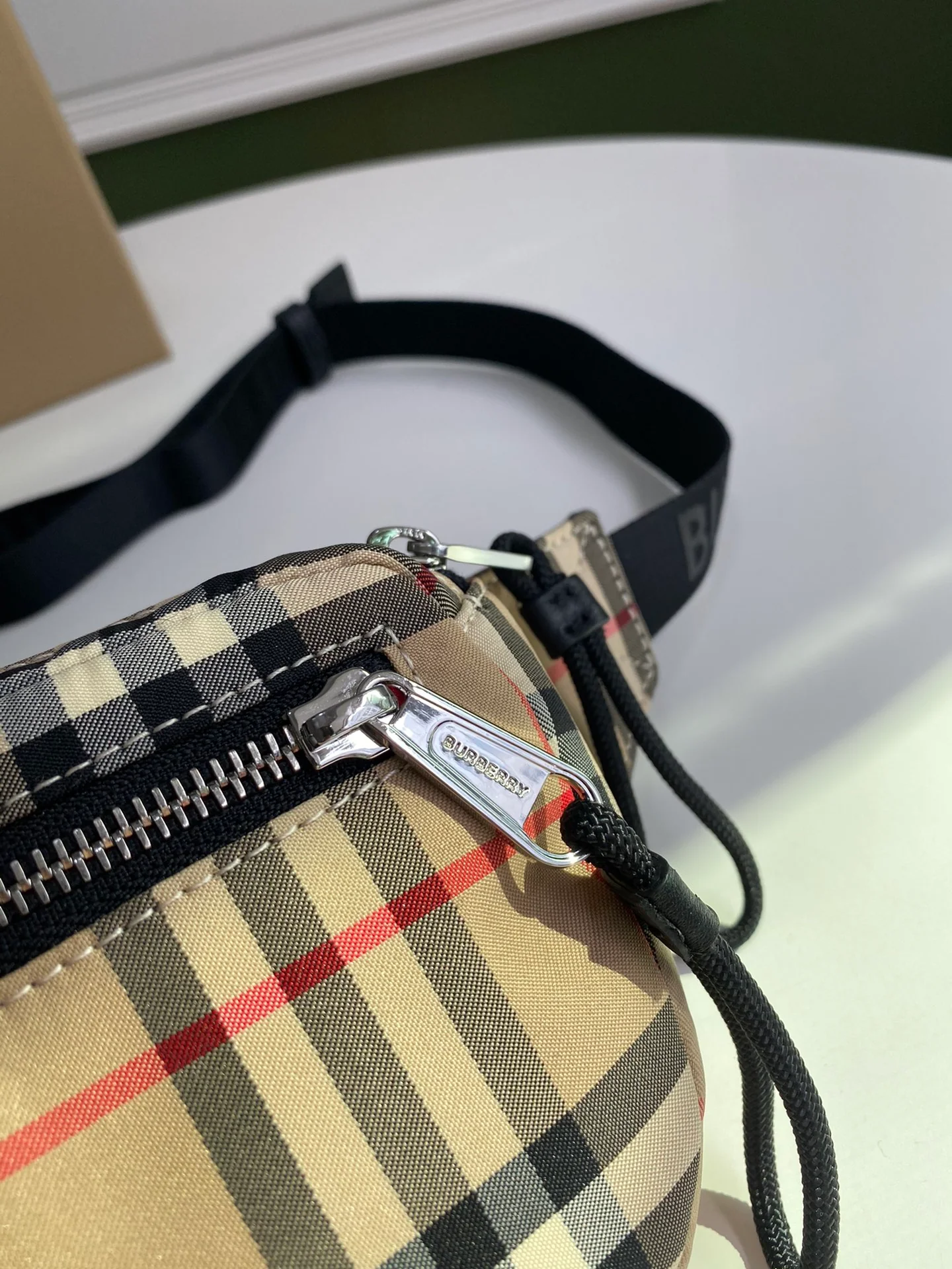 Поясная сумка Burberry в классическую клетку