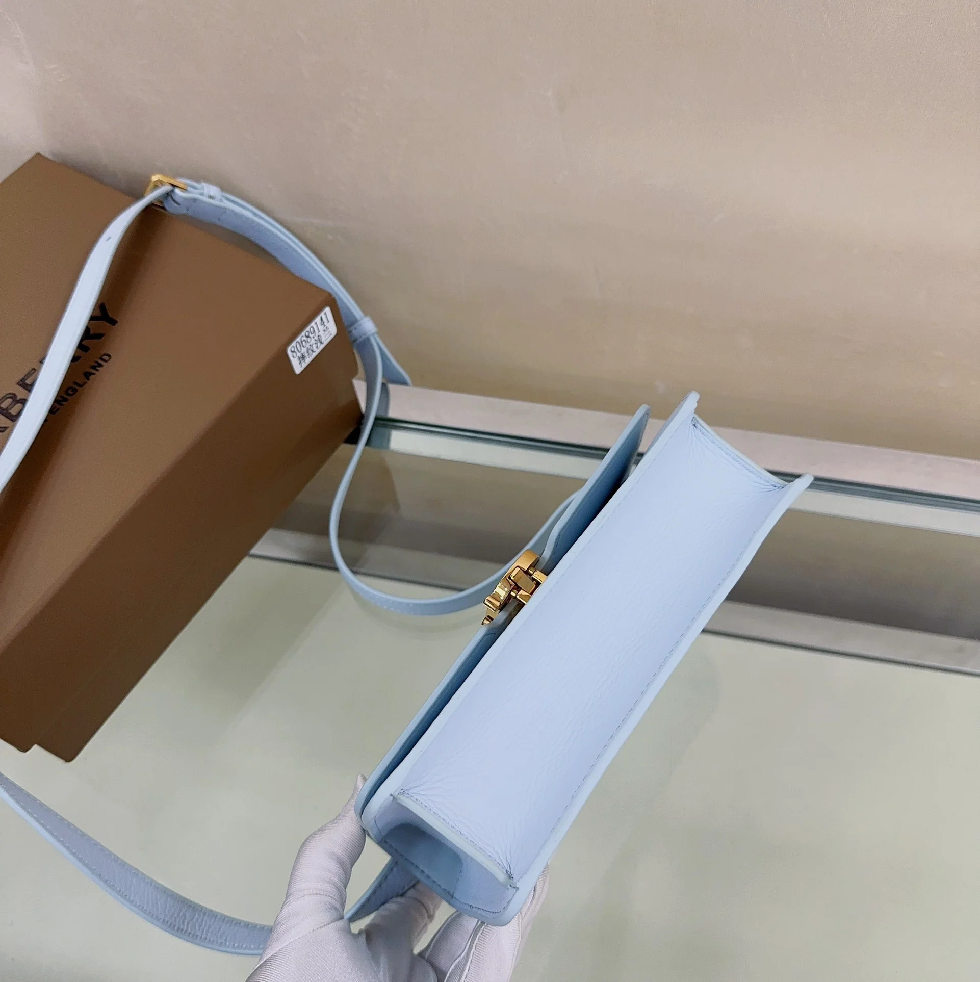 Сумка Burberry Robin - кроссбоди/клатч - светло-голубая