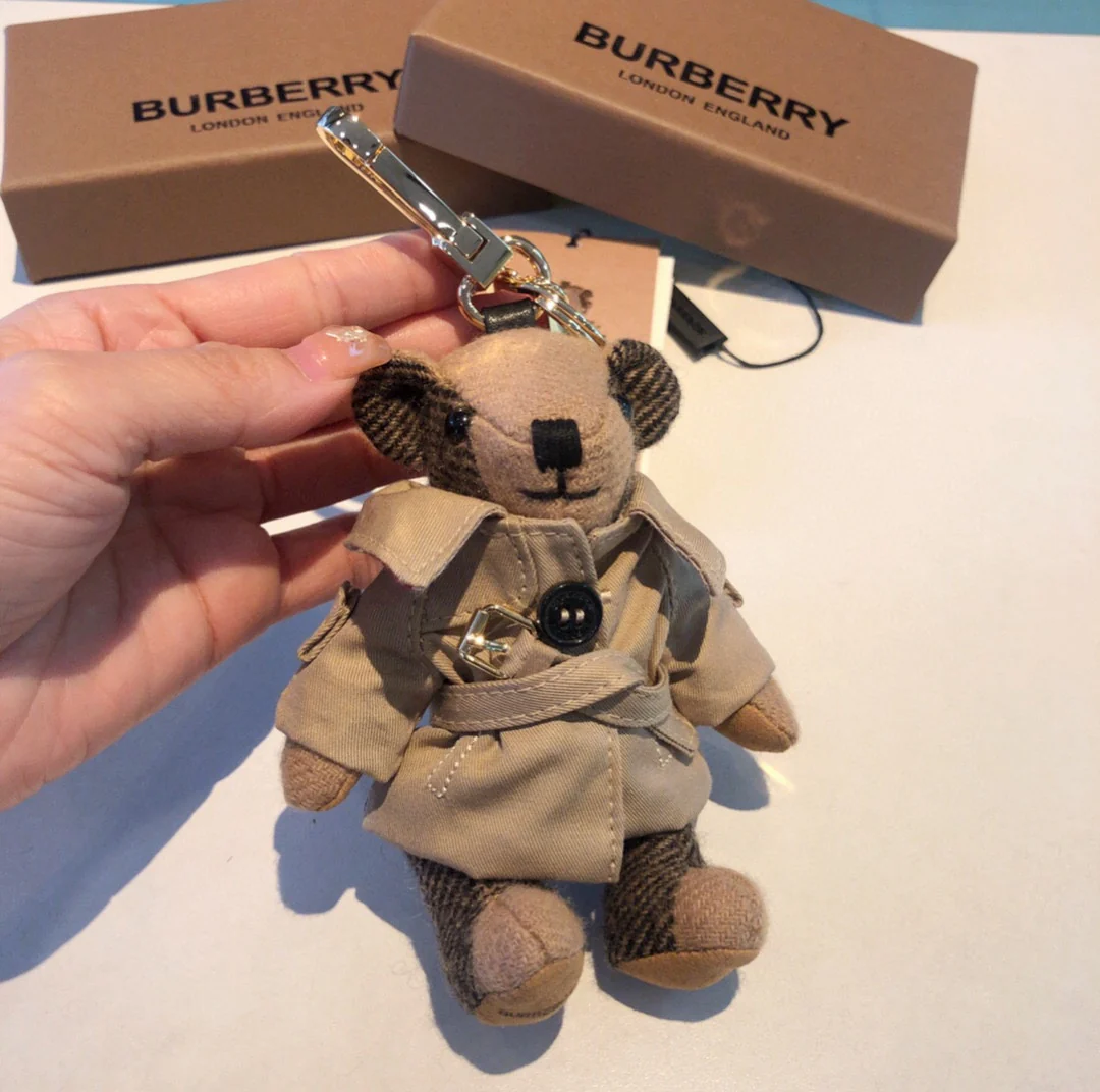Брелок в виде медведя в виде тренча Burberry - 1 шт.