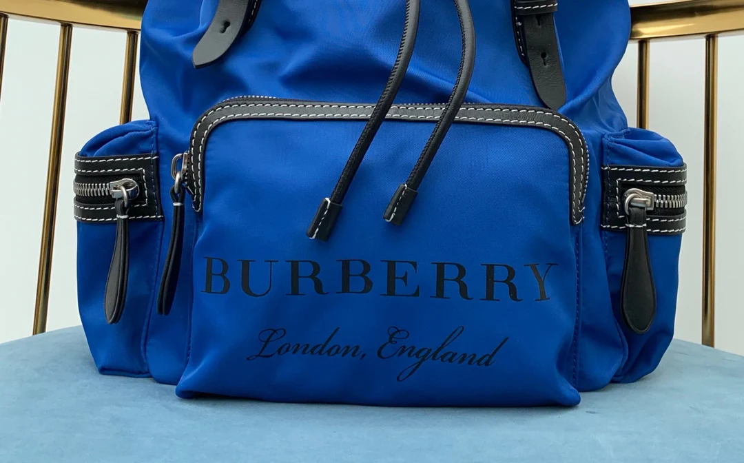 Burberry - Новинка мужского рюкзака в стиле милитари - Синий