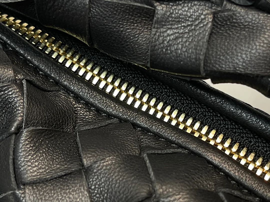 Сумка BV Mini Jodie Croissant Bag, s27x9x23cm-5