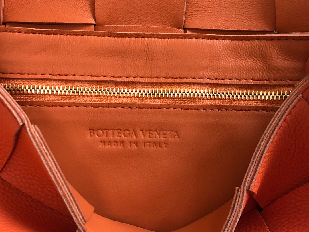 Кассета BV - зернистая телячья кожа - подкладка из телячьей кожи - 23x15x5 - 5 см - 1