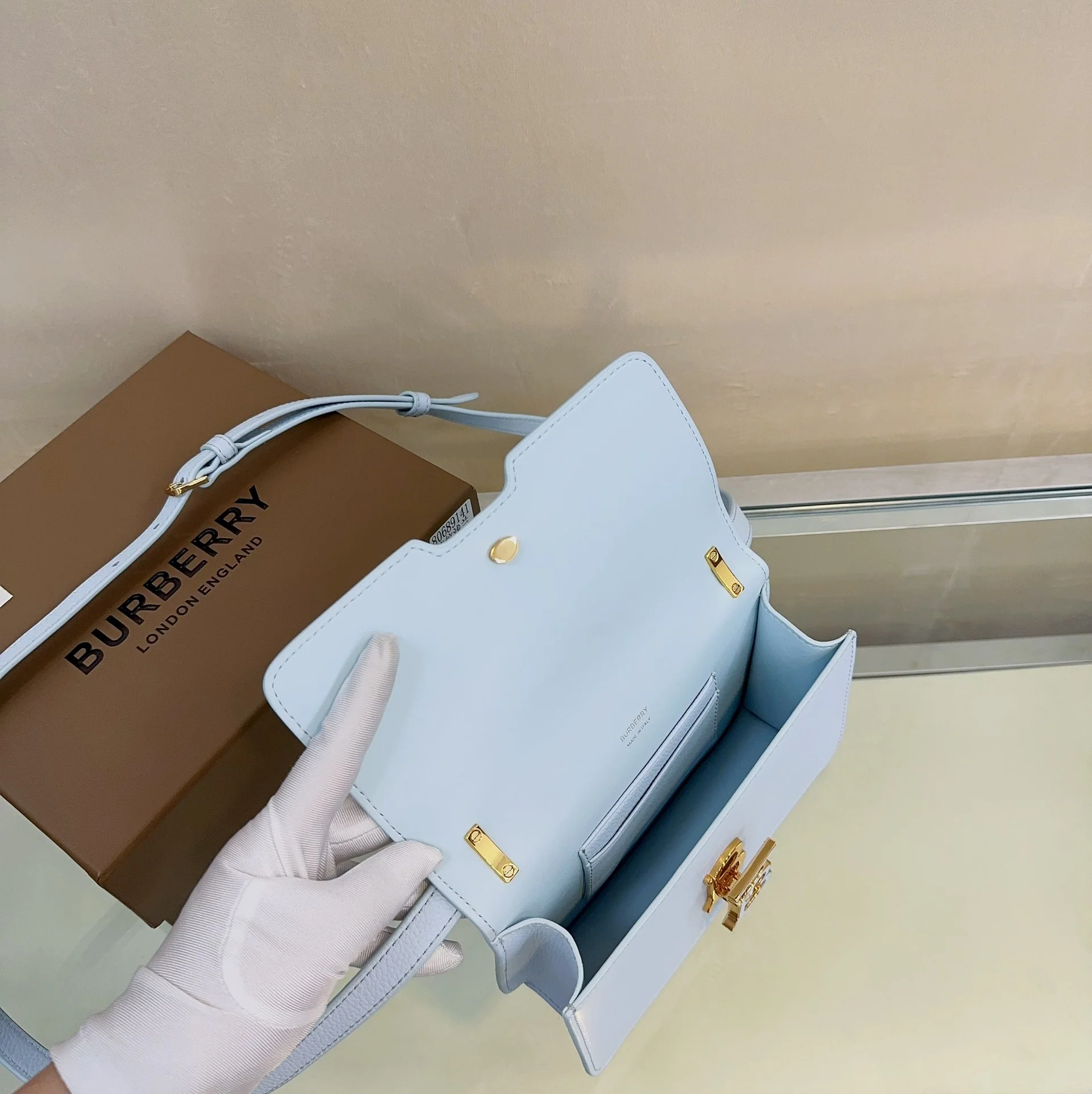Сумка Burberry Robin - кроссбоди/клатч - светло-голубая