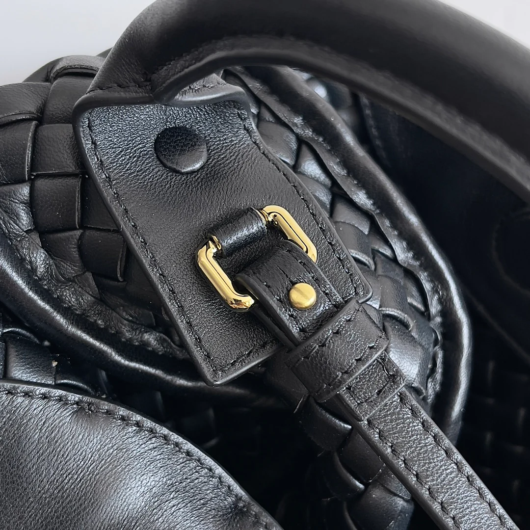 BV Cobble Mini Black