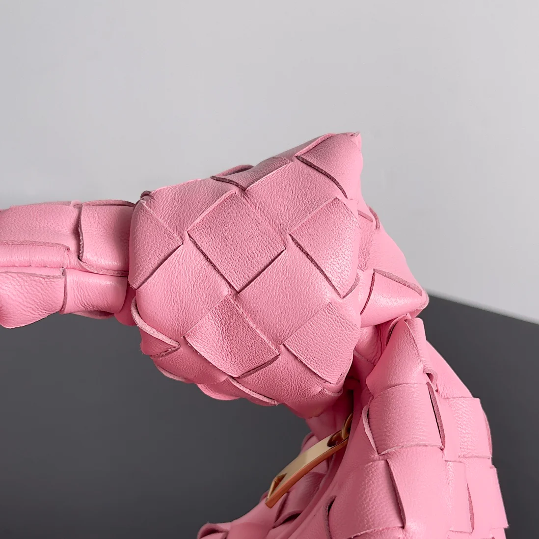 Сумочка BV Jodie, мини, персиково-розовая.