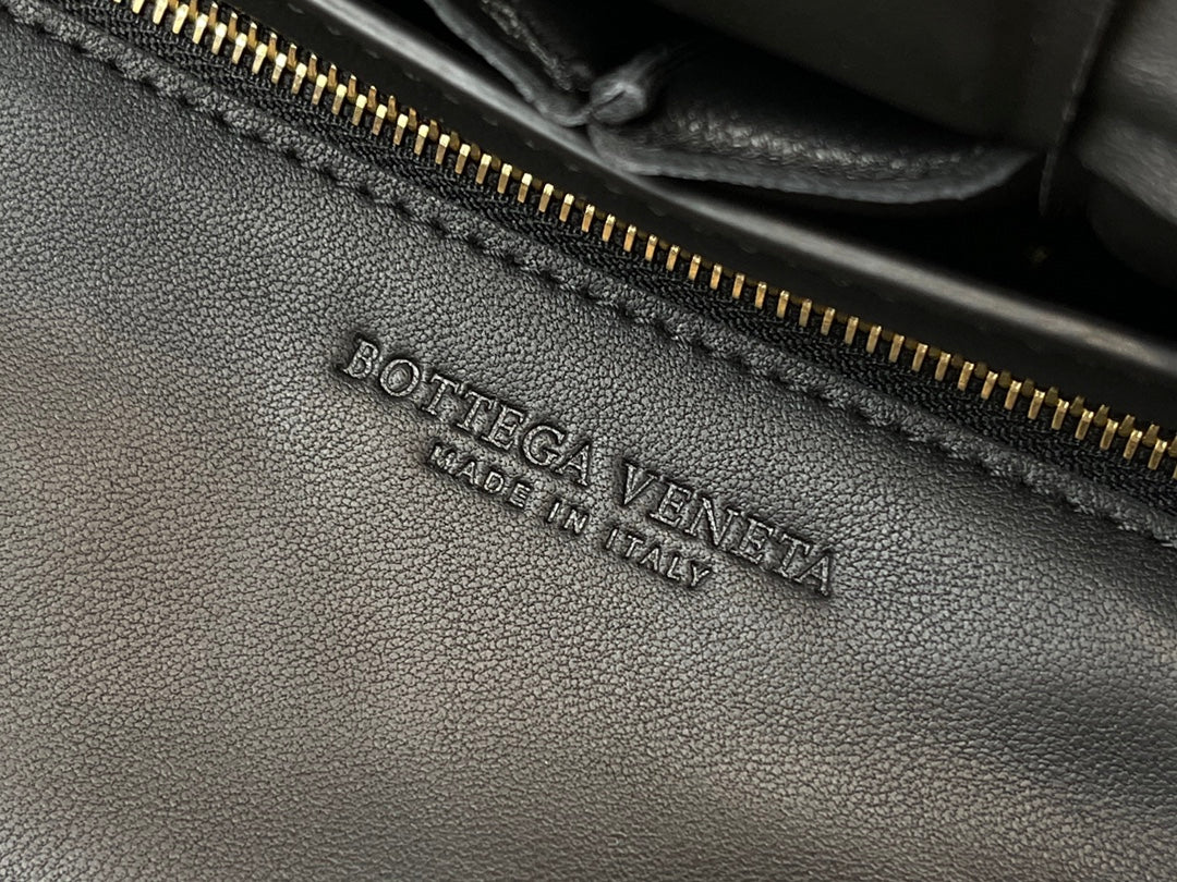 Плетеная сумка BV в виде кассеты, квадратная сумка на цепочке, из овечьей кожи, 27х10х18 см.