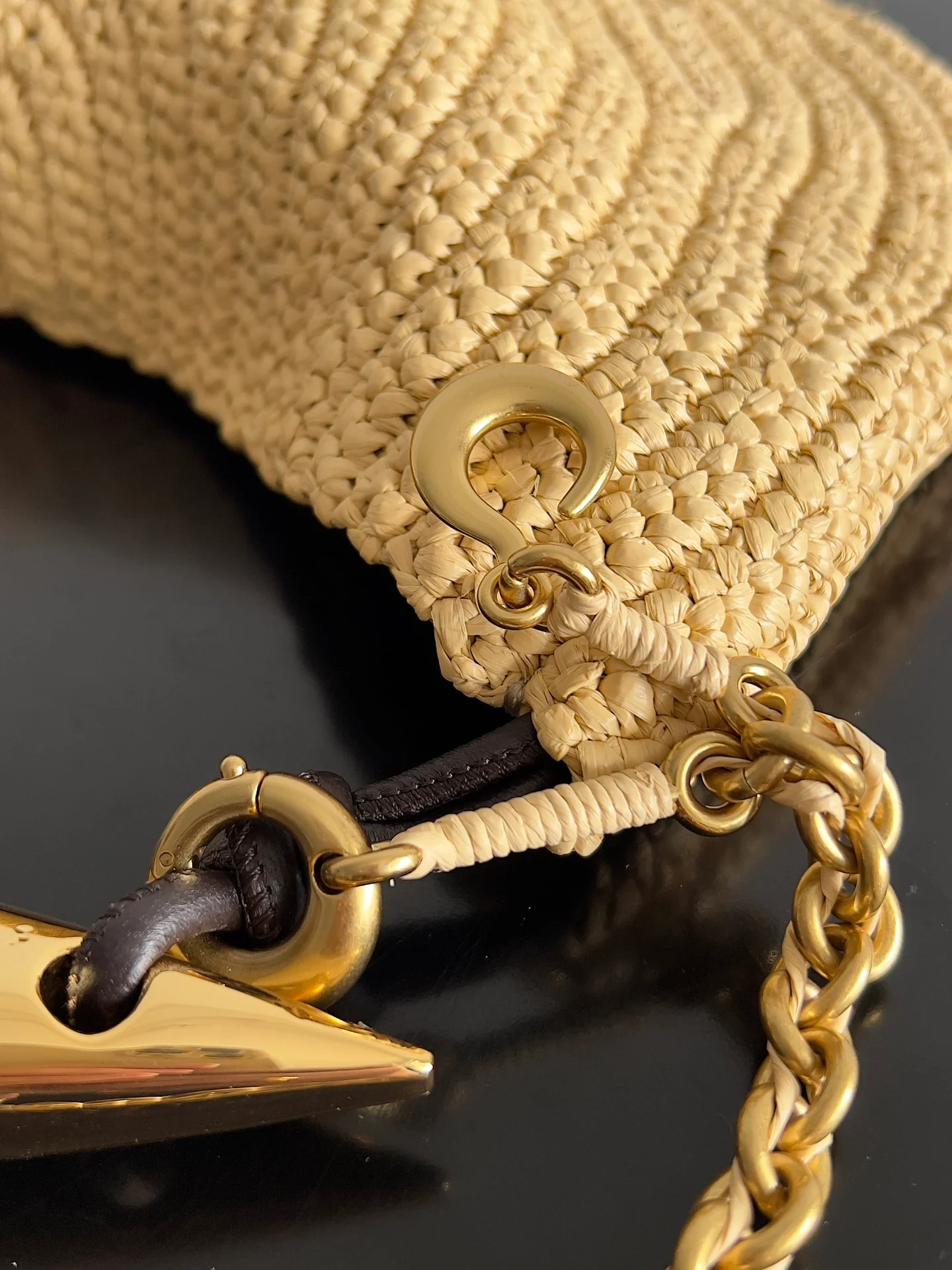 Сумка BV ?Сардина? — плетеная из соломы — желтая