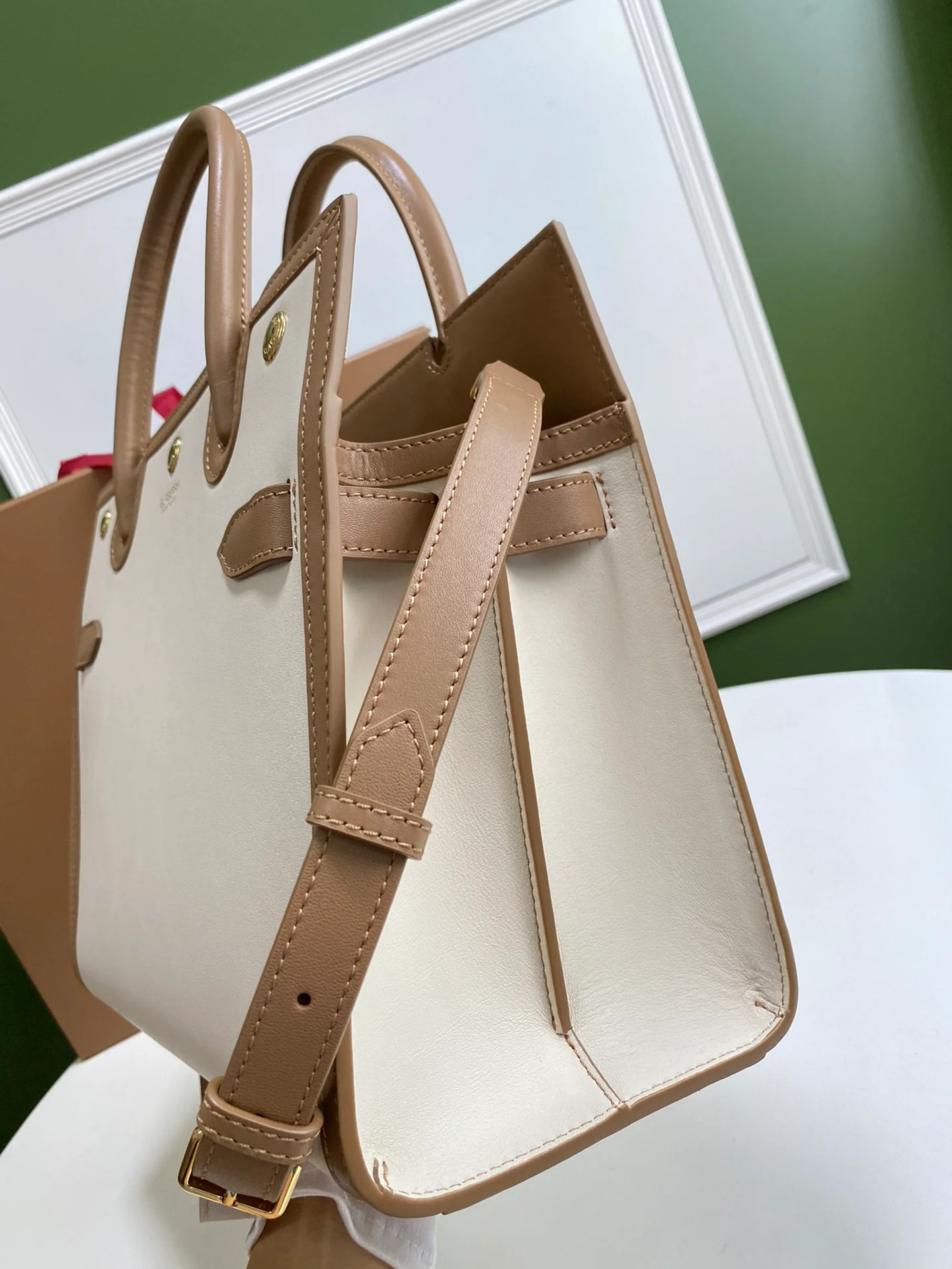 Burberry - Итальянская дубленая кожа - Title - Сумка Teller