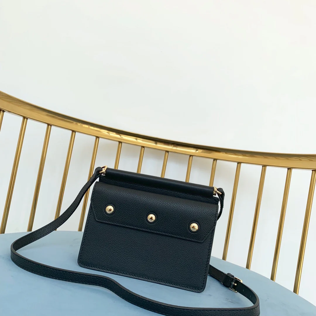 Сумка Burberry Title Talte, маленькая, черная.