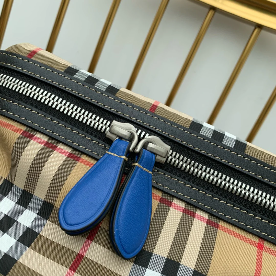 Burberry - Новая классическая клетчатая поясная сумка