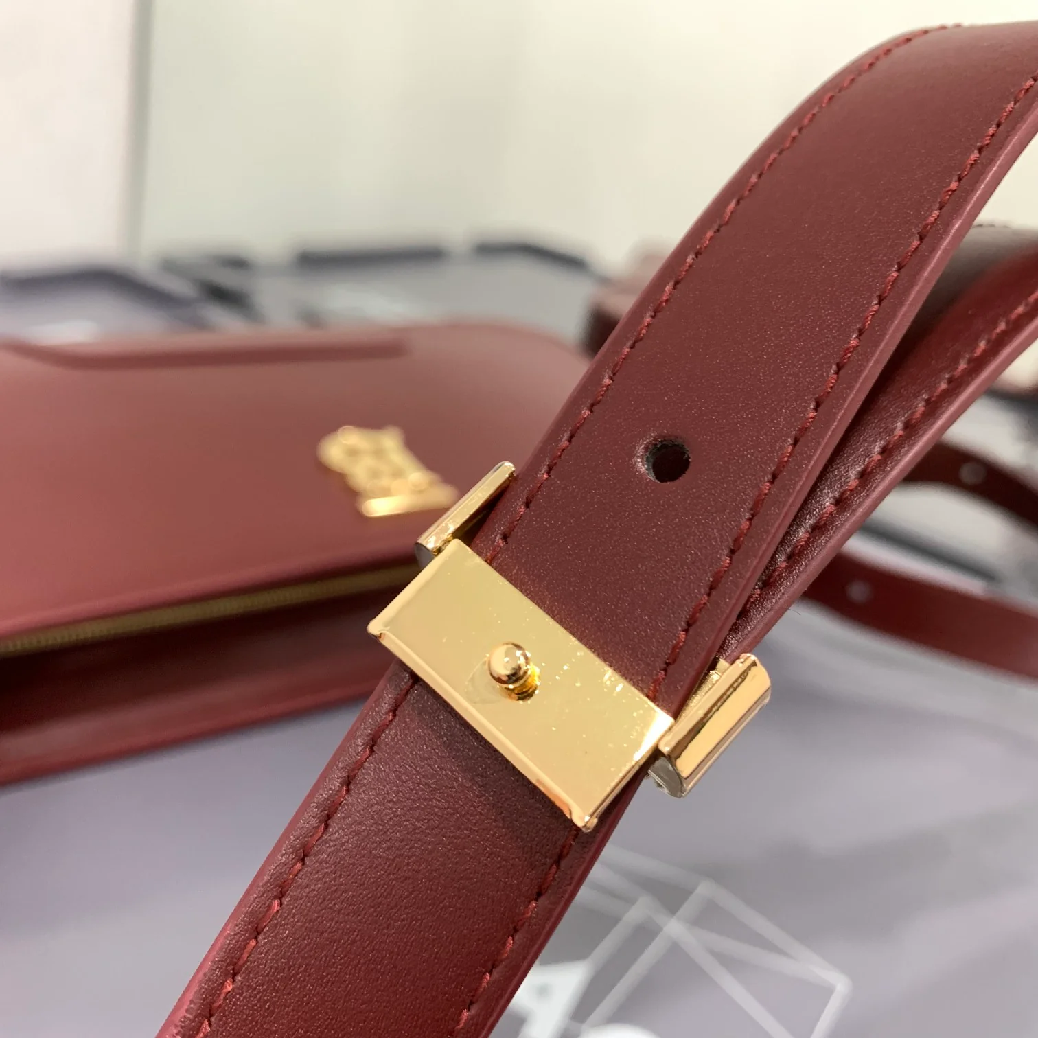 Burberry - Новая сумка через плечо TB - Бордовая