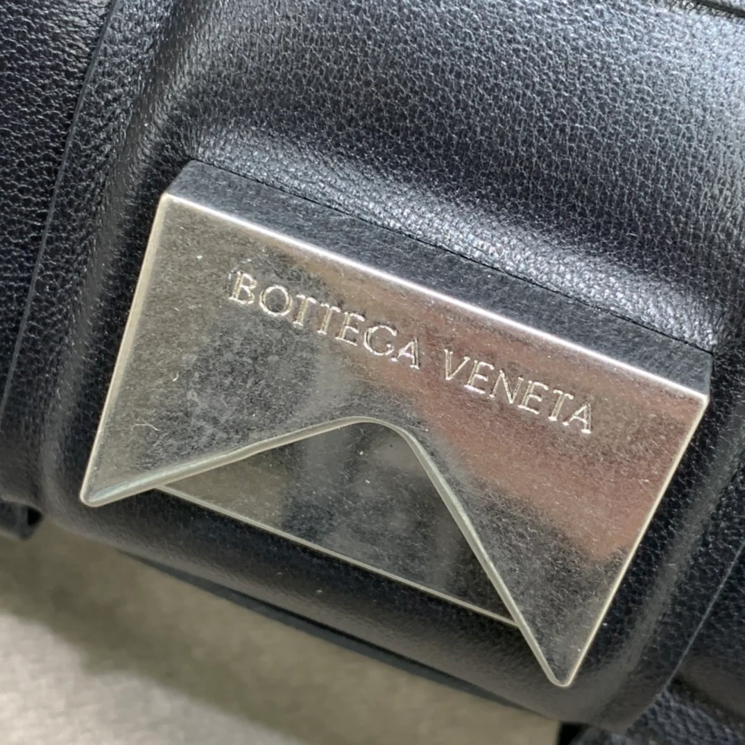 Сумка-мешок для кассет BV из плетеной кожи/подушка/телячья кожа/26х18х8 см/2