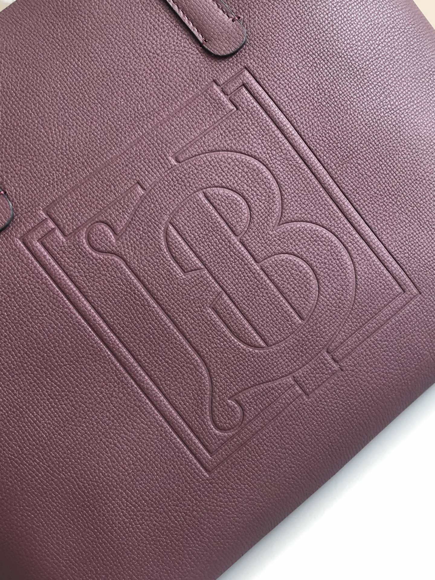 Burberry - Кожа с покрытием - Новейшая сумка-тоут - Бордовый